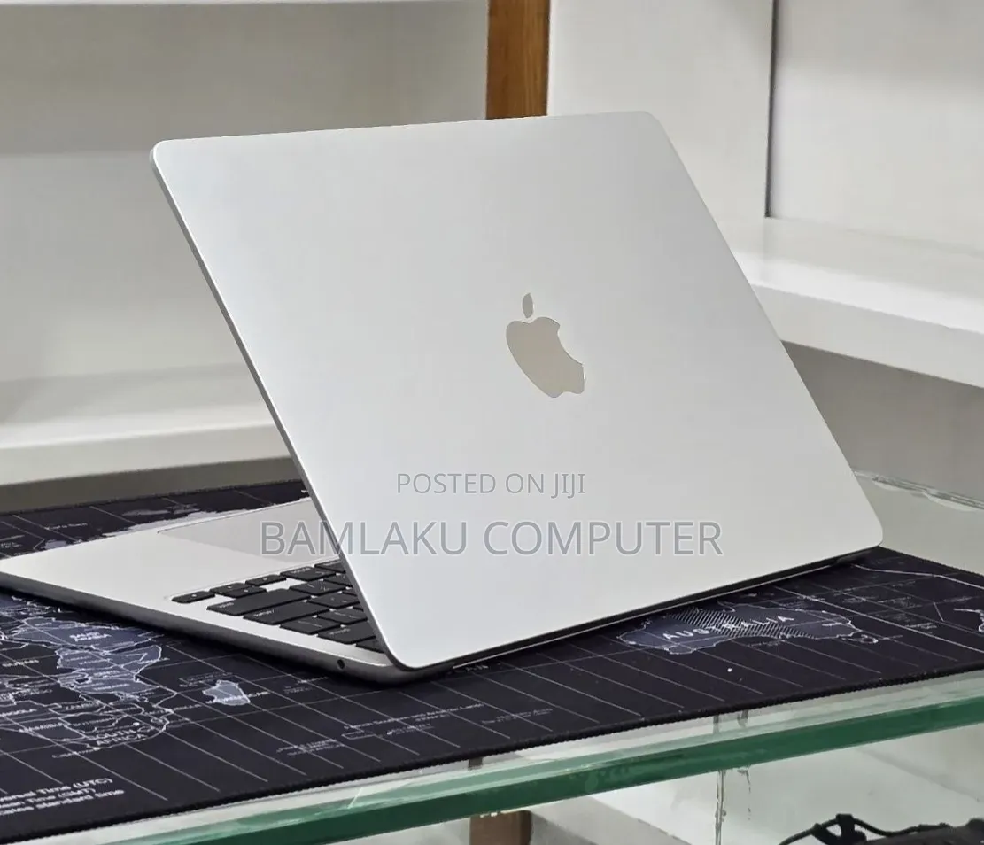 New Laptop Apple MacBook Air 2022 M2 16GB Apple M2 SSD 512GB