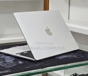 New Laptop Apple MacBook Air 2022 M2 16GB Apple M2 SSD 512GB