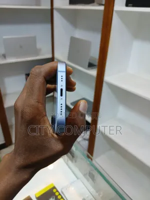New Apple iPhone 14 128 GB Blue