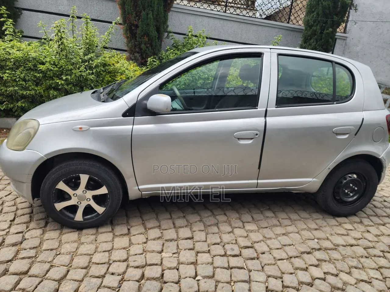 Toyota Vitz 1.0 FWD 5dr 2001 Silver