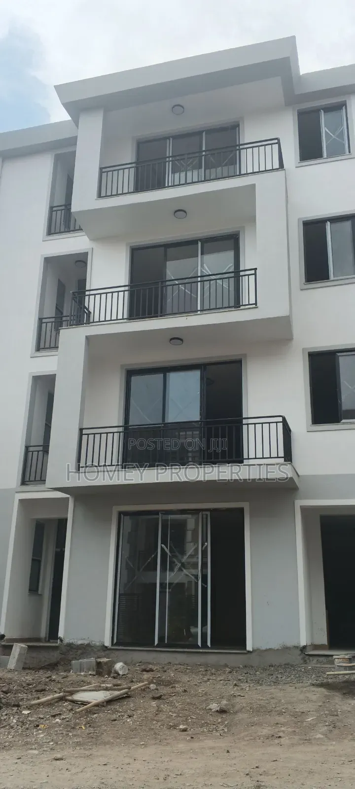 Furnished 3bdrm Apartment in Kangaroo, Bole for sale