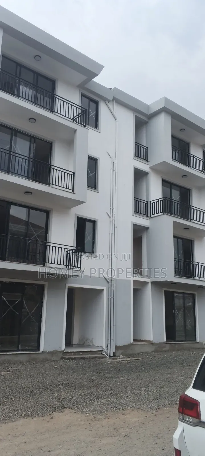 Furnished 3bdrm Apartment in Kangaroo, Bole for sale