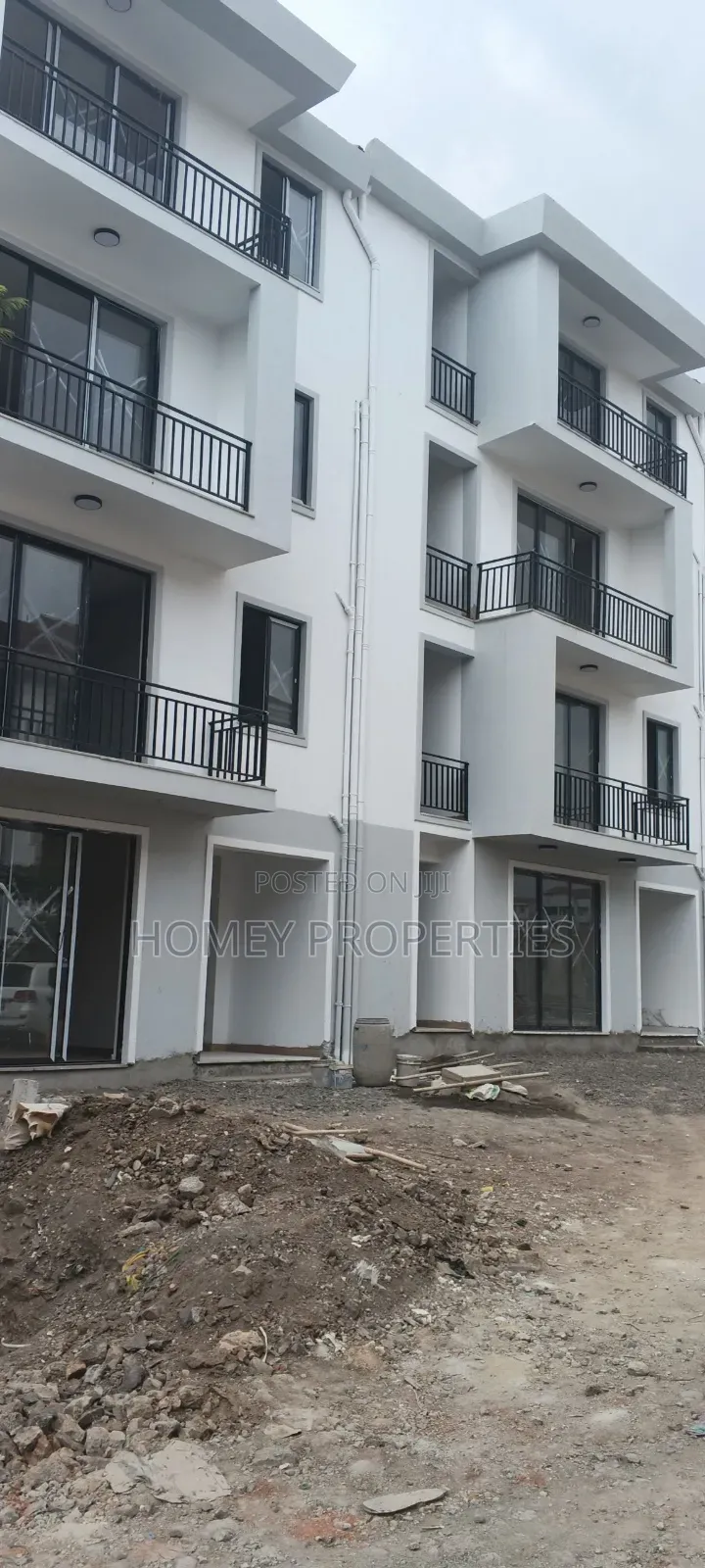 Furnished 3bdrm Apartment in Kangaroo, Bole for sale