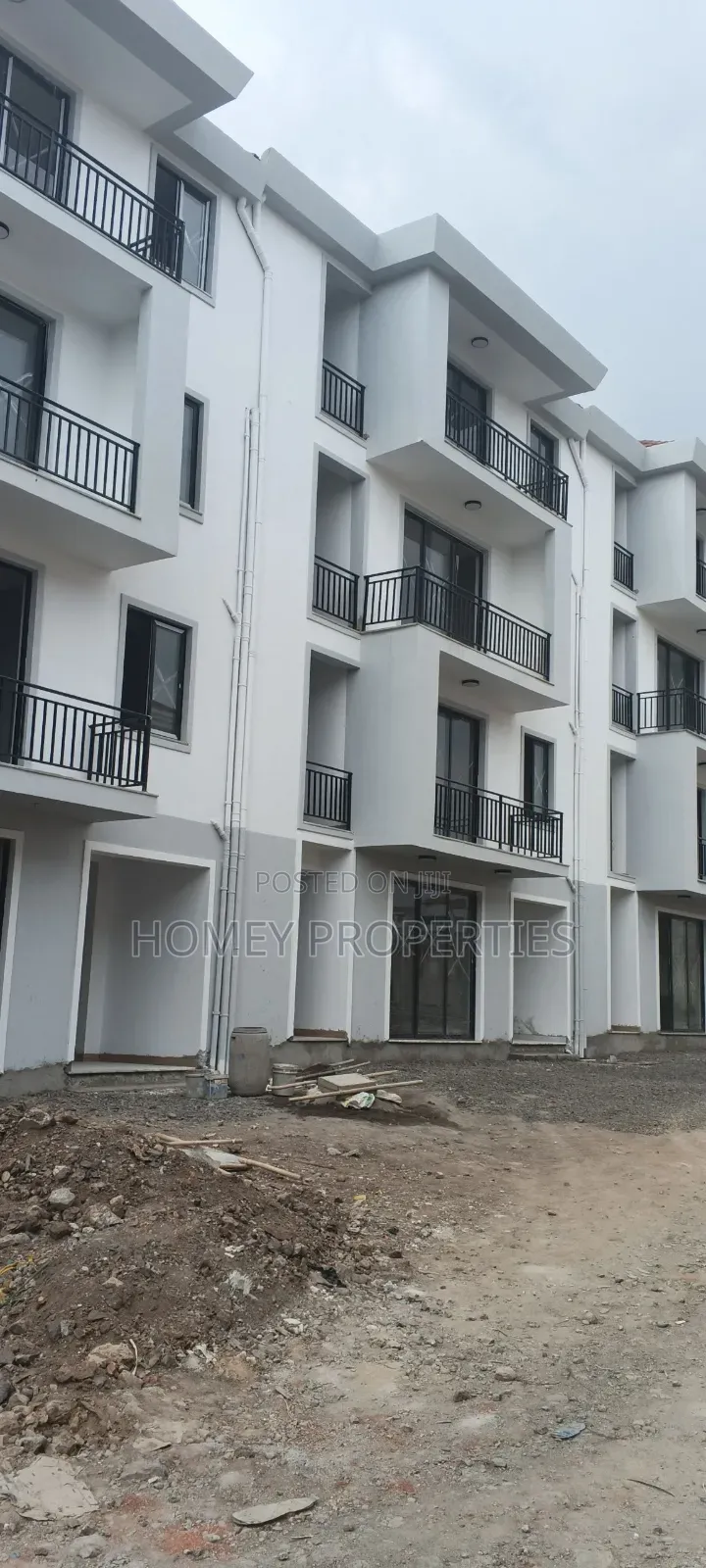 Furnished 3bdrm Apartment in Kangaroo, Bole for sale