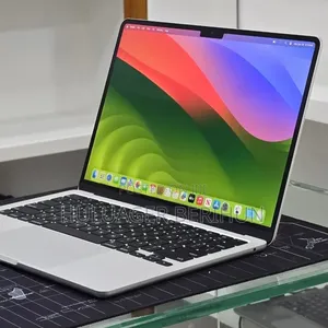 New Laptop Apple MacBook Air 2022 M2 16GB Apple M2 SSD 512GB