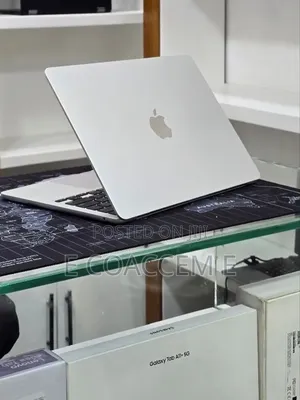 New Laptop Apple MacBook 16GB Apple M2 SSD 512GB