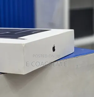 New Laptop Apple MacBook 24GB SSD 1T