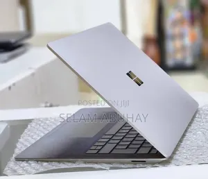 New Laptop Microsoft Surface 16GB Intel Core i7 SSD 256GB