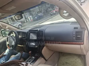 Toyota Land Cruiser 2012