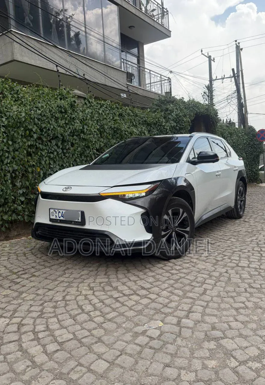 Toyota bZ4X 2023 White