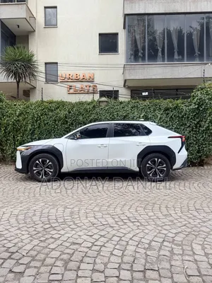 Toyota bZ4X 2023 White