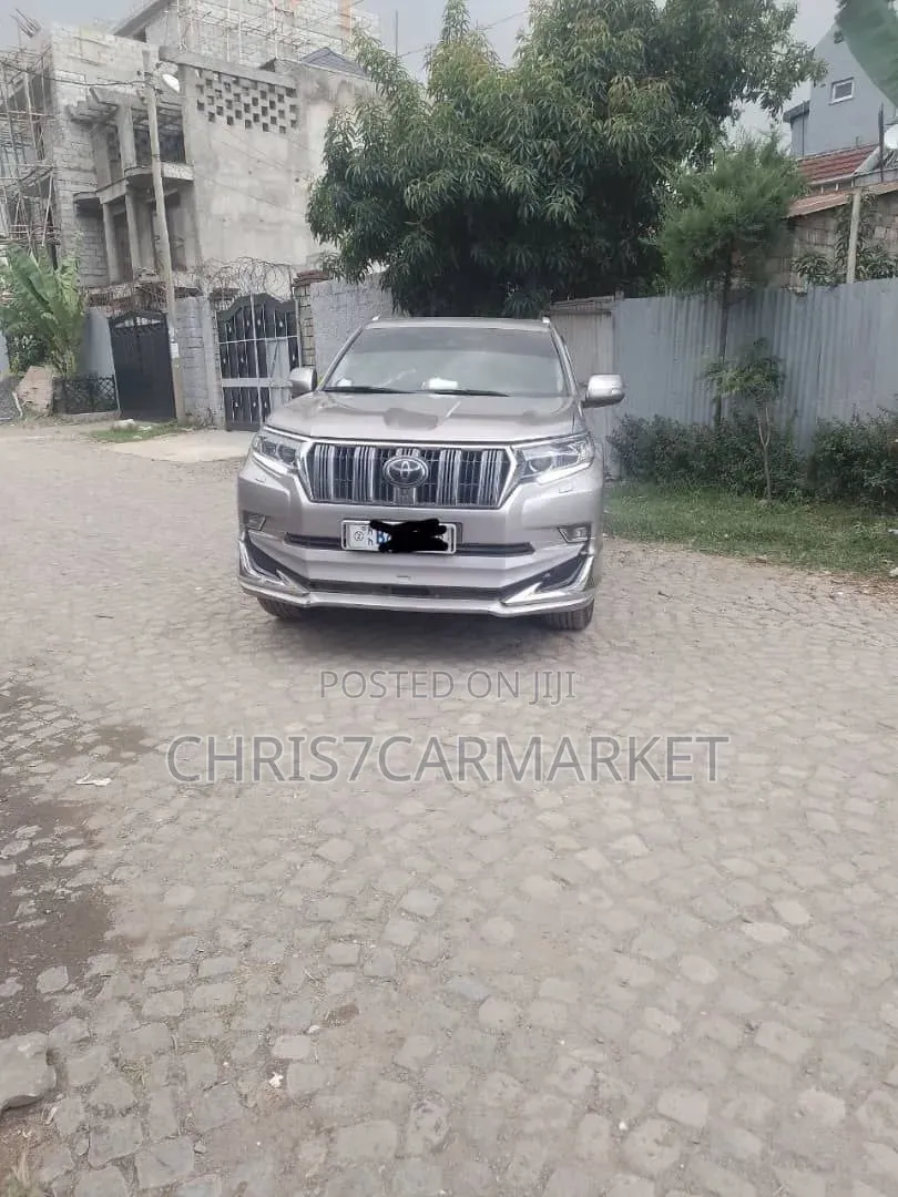 Toyota Land Cruiser Prado 2018 Gold