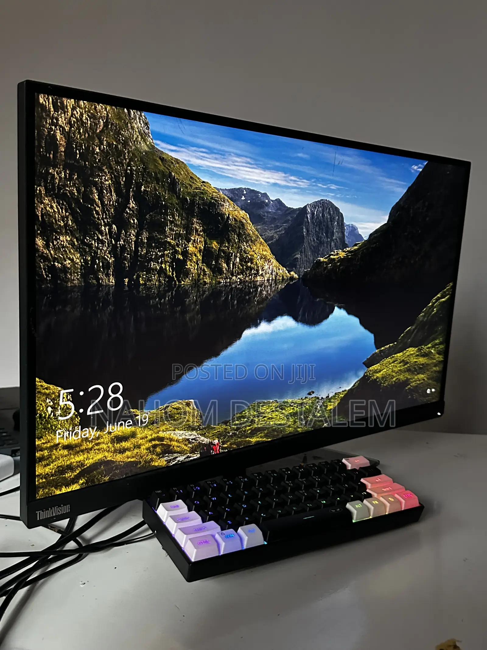 Lenovo 27 Inch Monitor