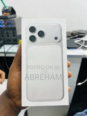 New Apple iPhone 17 Pro Max 256 GB Silver