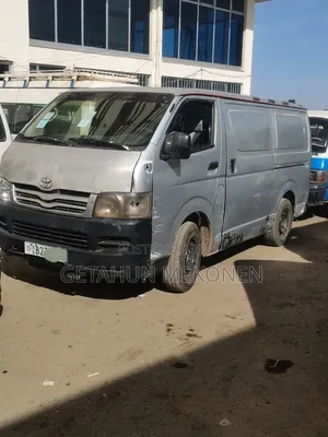Toyota HiAce 220 2007 Silver