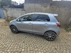 Toyota Corolla 2009 Gray