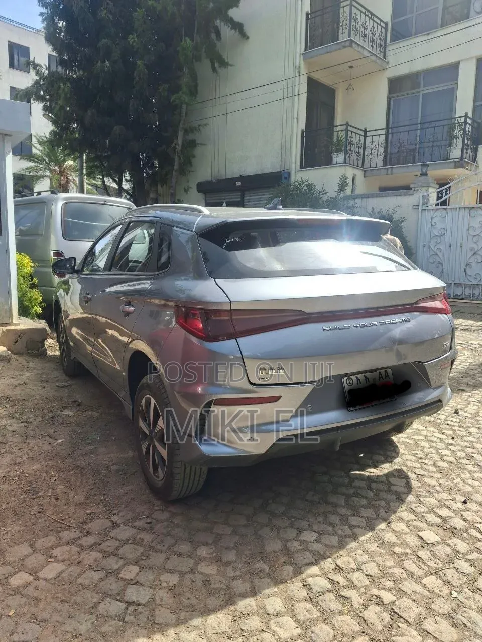 BYD E2 43 kWh 94 hp FWD 2024 Gray