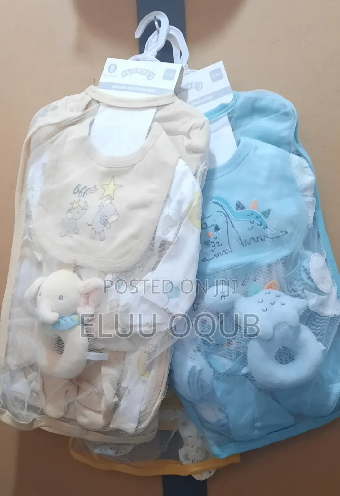 Eight 8 Pieces Set for Babies in Different Colors
