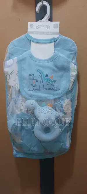Eight 8 Pieces Set for Babies in Different Colors