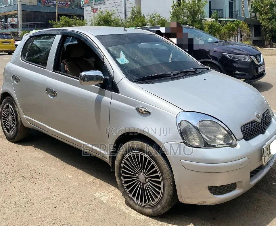 Toyota Vitz 2002