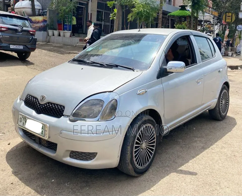 Toyota Vitz 2002