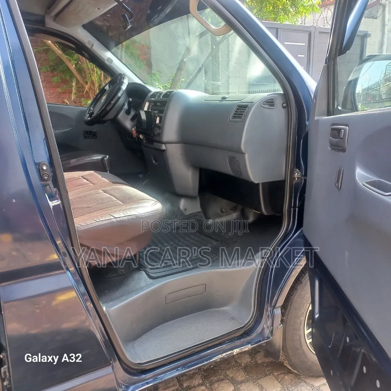 Toyota HiAce 2008 Silver