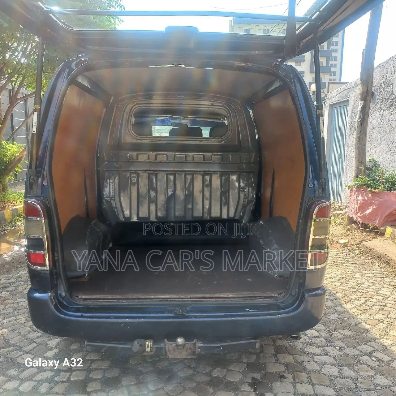 Toyota HiAce 2008 Silver