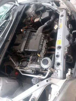 Toyota Platz 2001 Gold