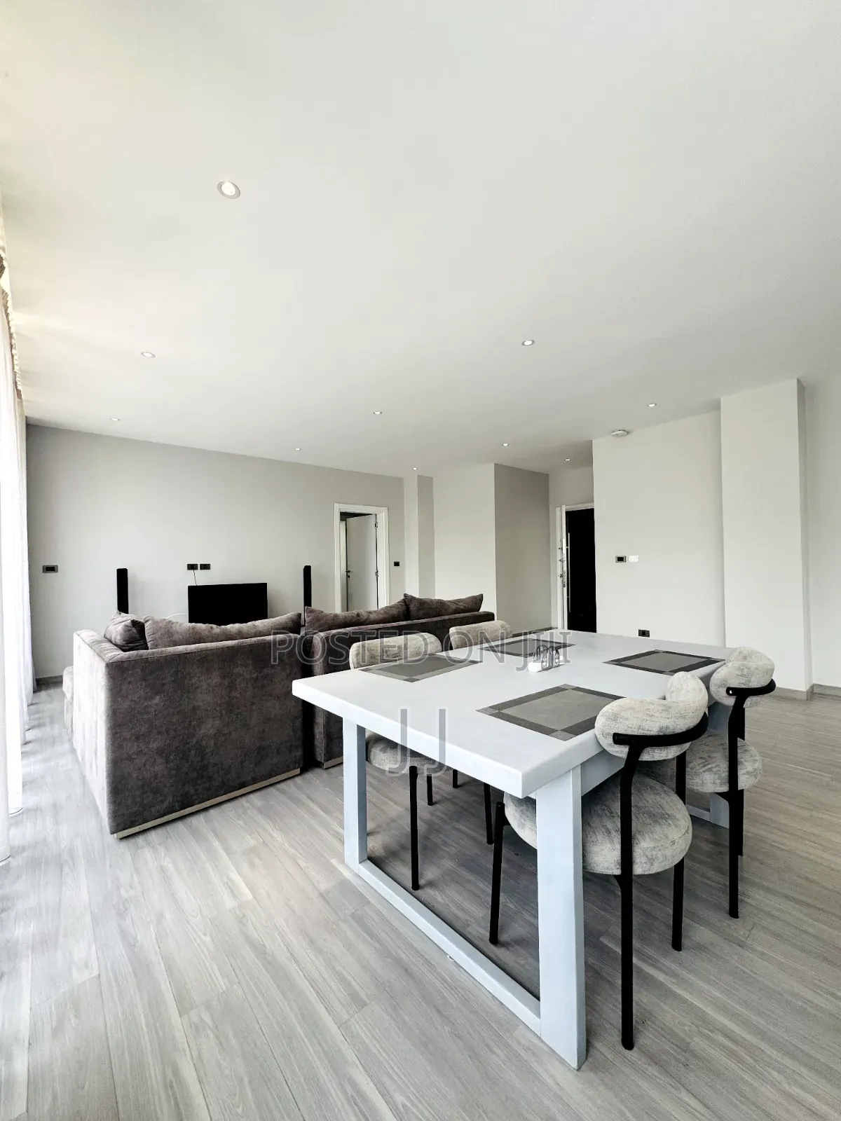 Furnished 2bdrm Apartment in Arada for rent
