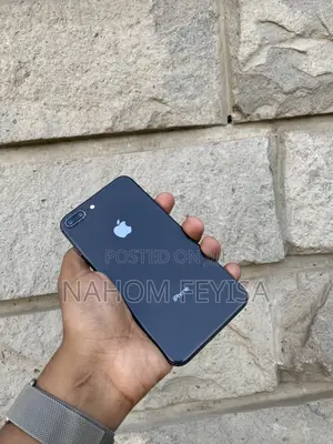 Apple iPhone 8 Plus 64 GB Black