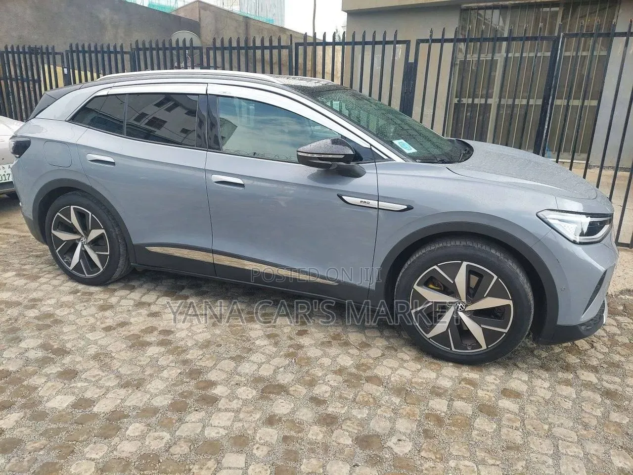 Volkswagen ID.4 2023 Gray