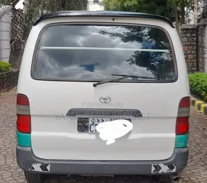 Toyota HiAce 2003