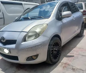 Toyota Yaris 2009 Silver