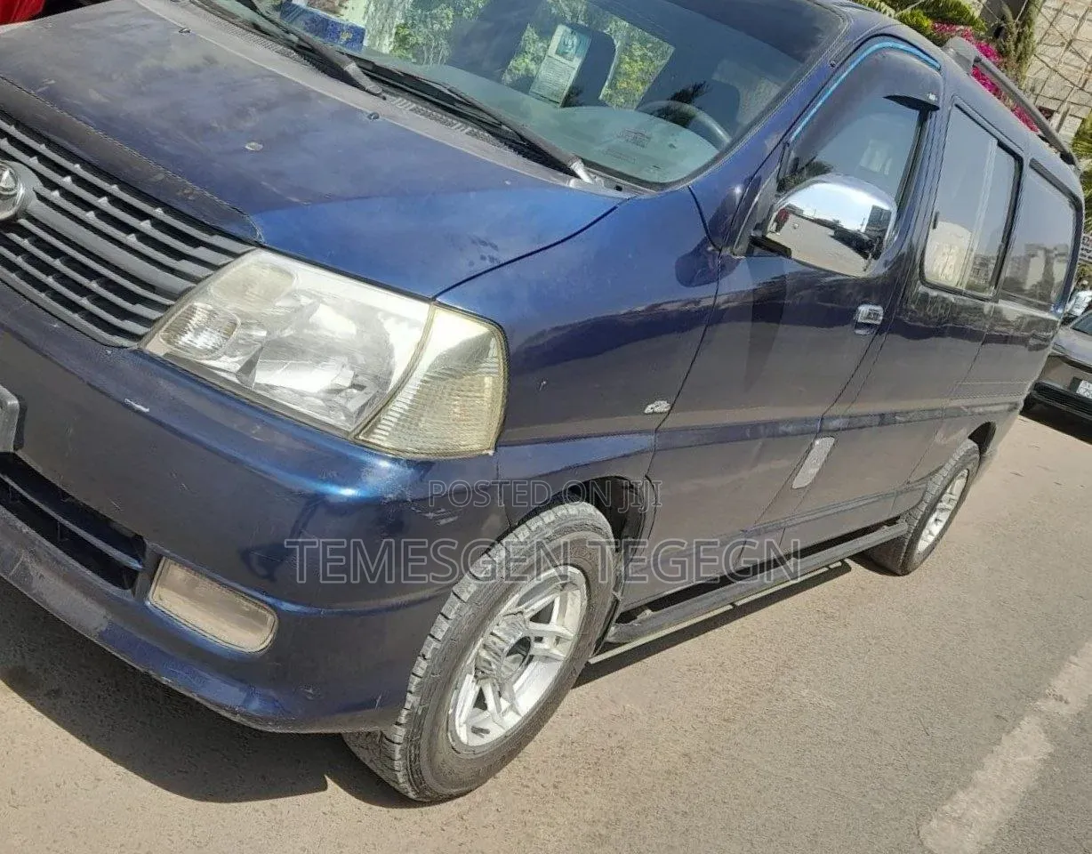 Toyota HiAce 2008 Brown