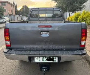Toyota Hilux 2007 Gray