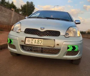 Toyota Vitz 2004 Blue