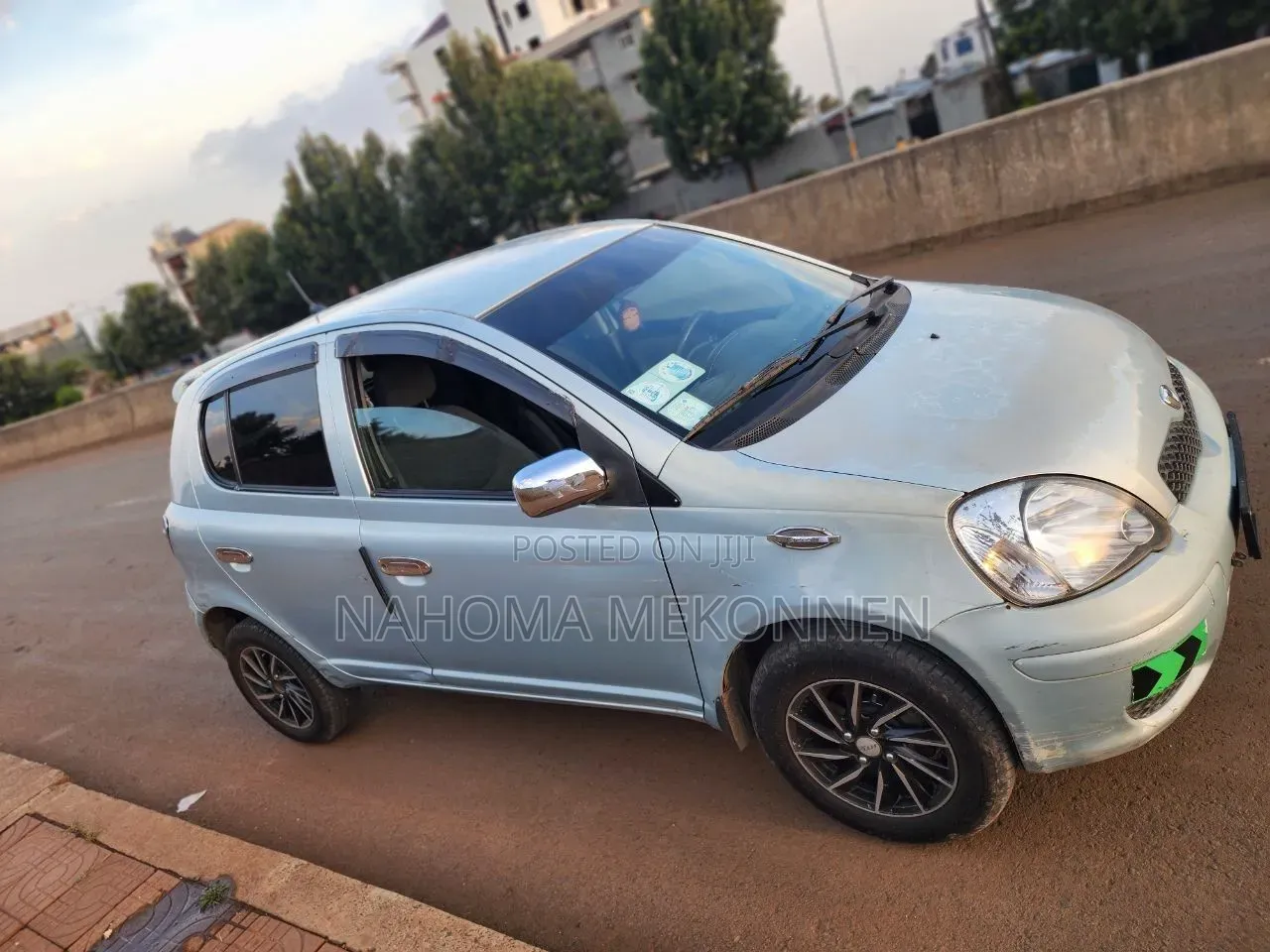 Toyota Vitz 2004 Blue