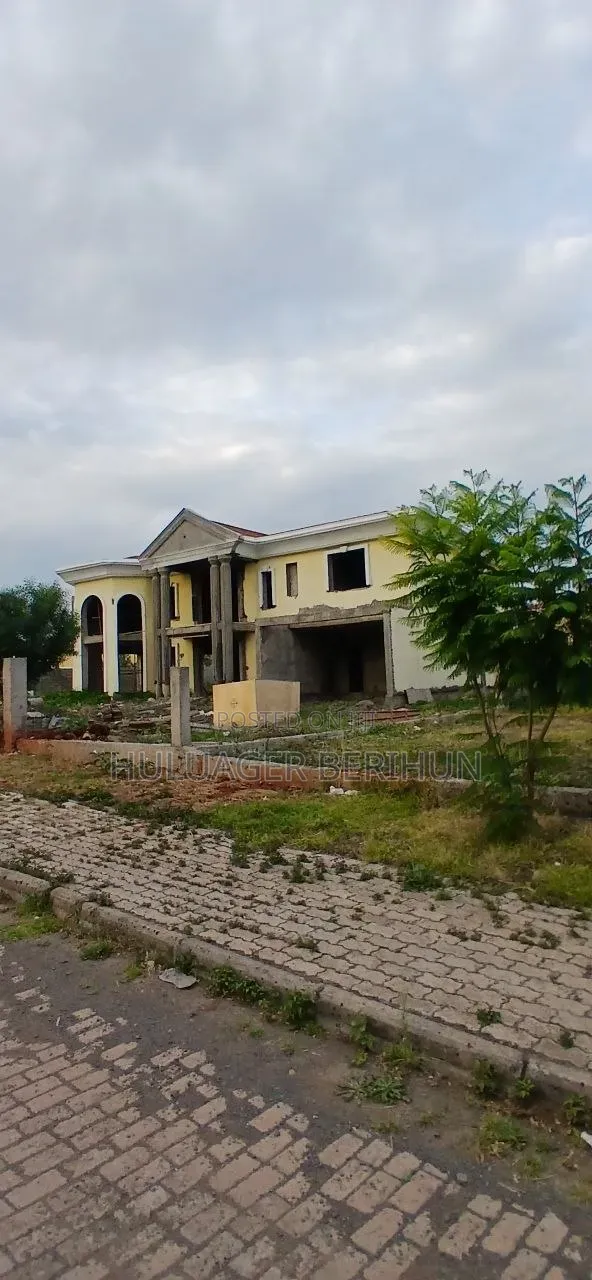 4bdrm House in Akaky Kaliti for sale