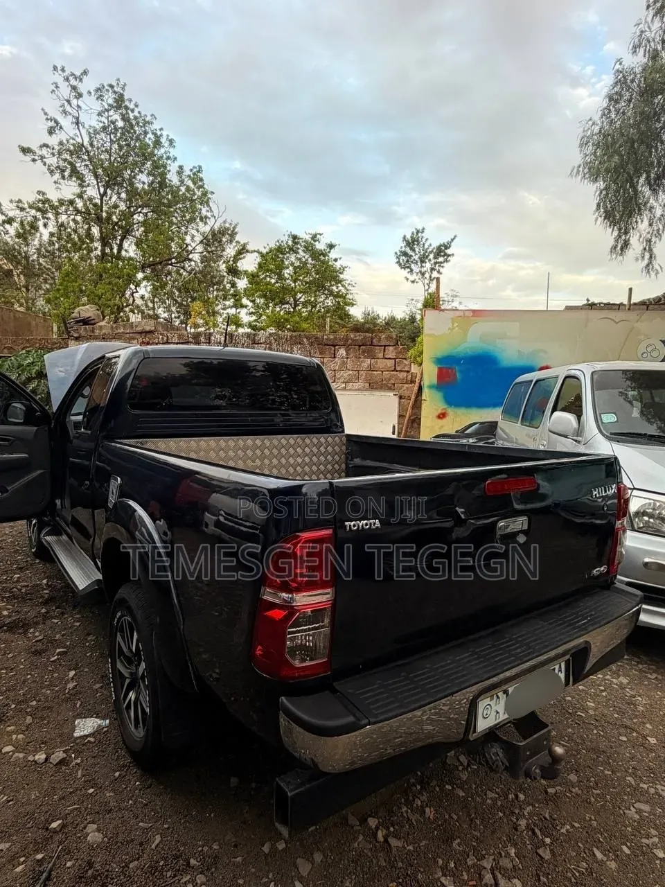 Toyota Hilux 2013 Black