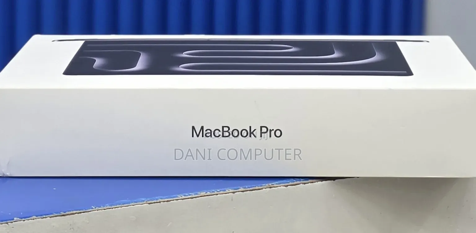 New Laptop Apple MacBook Pro 2025 M5 24GB Apple M5 SSD 1T