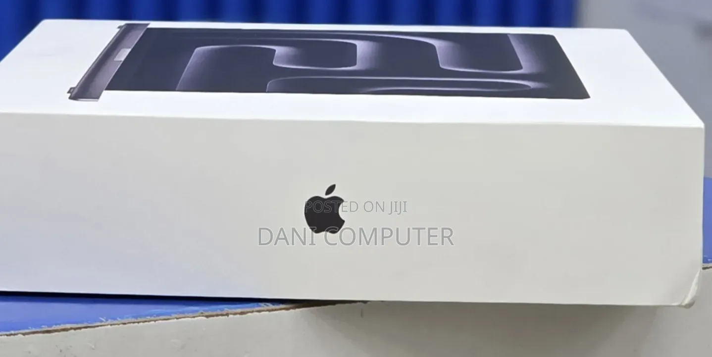 New Laptop Apple MacBook Pro 2025 M5 24GB Apple M5 SSD 1T