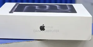 New Laptop Apple MacBook Pro 2025 M5 24GB Apple M5 SSD 1T