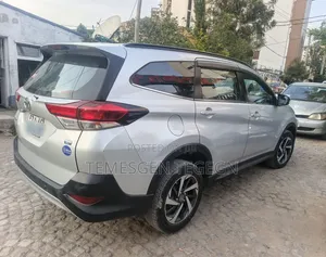 Toyota Rush 2023 Silver