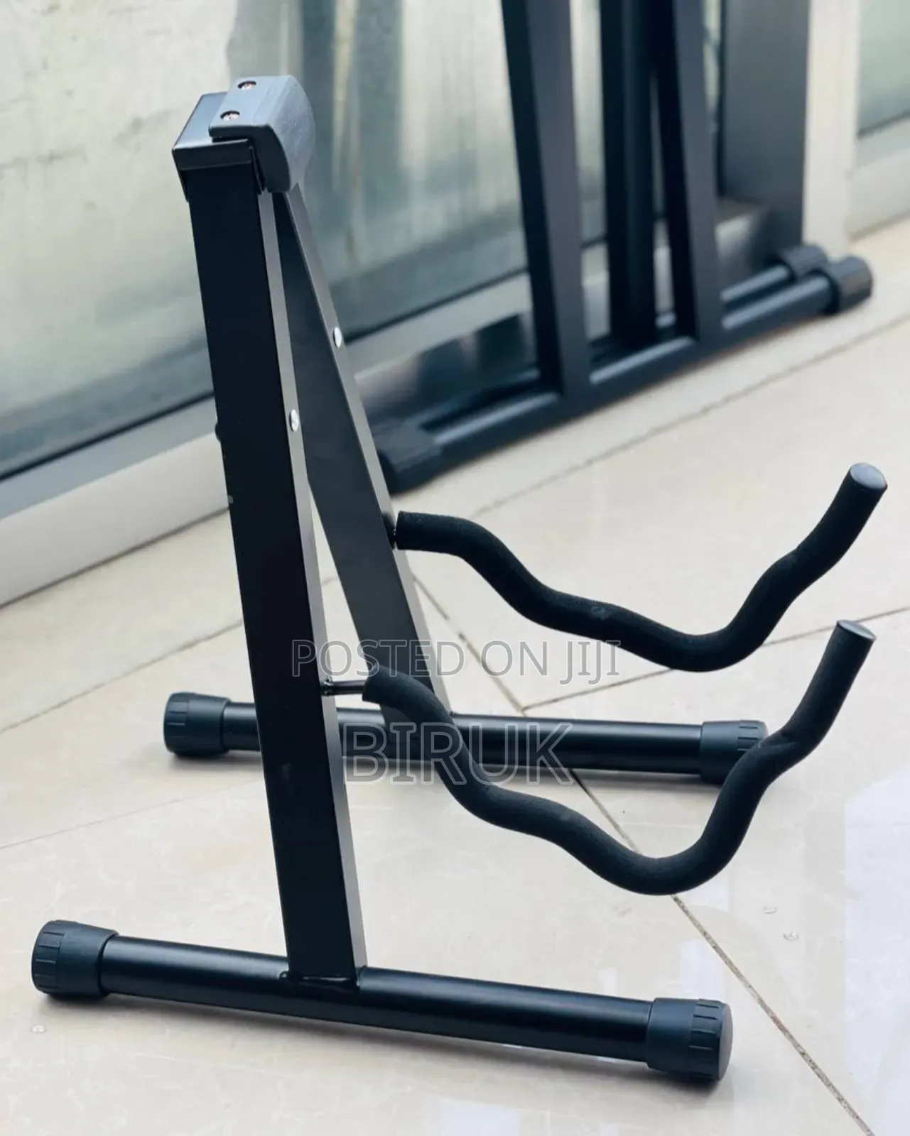Guitar Stand
