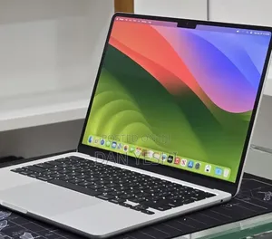 New Laptop Apple MacBook Air 2022 M2 16GB Apple M2 SSD 512GB