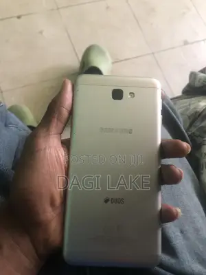 Samsung Galaxy J7 32 GB Gold
