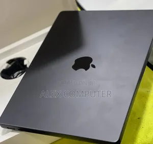 New Laptop Apple MacBook Pro 2025 M5 16GB Apple M5 SSD 512GB