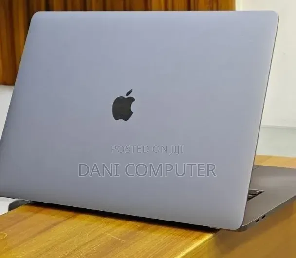 New Laptop Apple MacBook Pro 2018 32GB Intel Core i9 SSD 2T