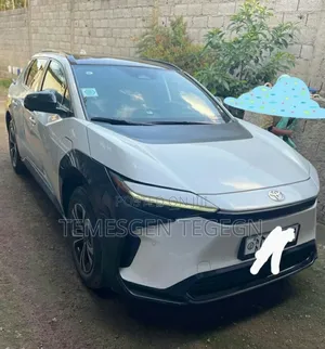 Toyota bZ4X 2023 White