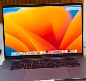 New Laptop Apple MacBook Pro 2018 16GB Intel Core i7 SSD 512GB
